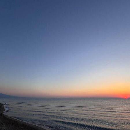 Paradiso Fronte Mare Villa Agnone Bagni Eksteriør bilde