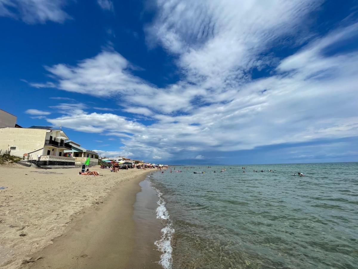 Paradiso Fronte Mare Villa Agnone Bagni Eksteriør bilde