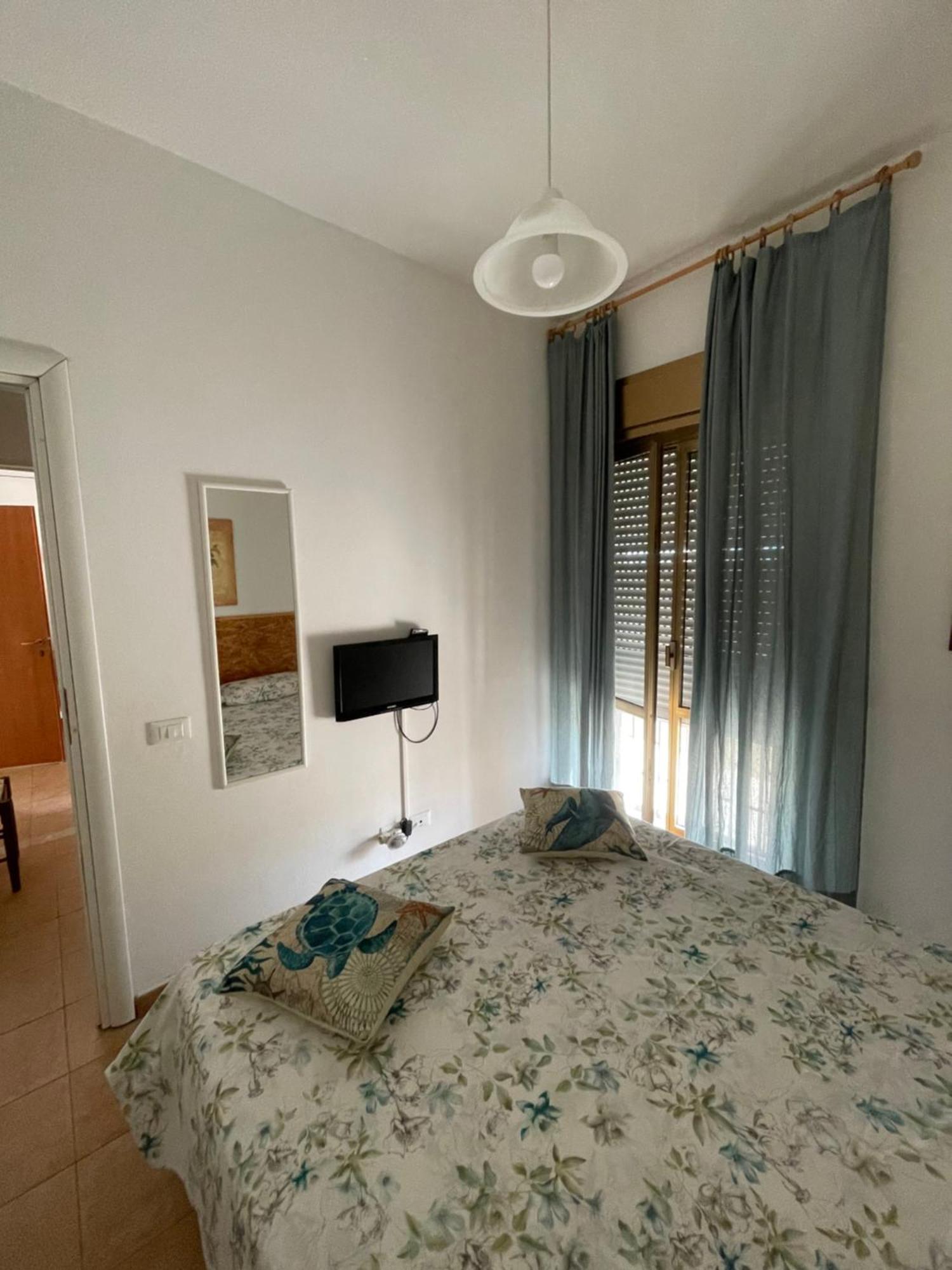 Paradiso Fronte Mare Villa Agnone Bagni Eksteriør bilde