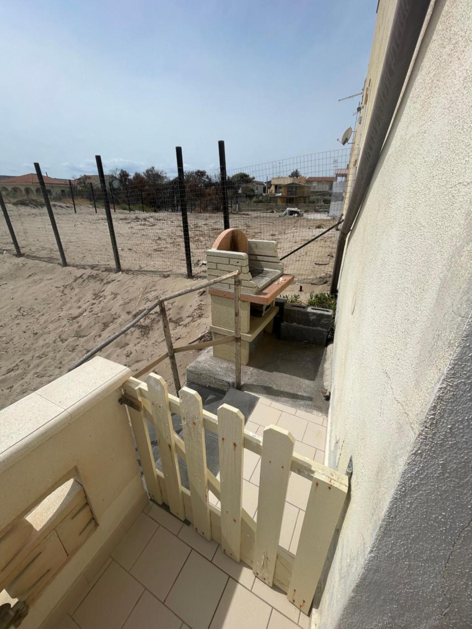 Paradiso Fronte Mare Villa Agnone Bagni Eksteriør bilde