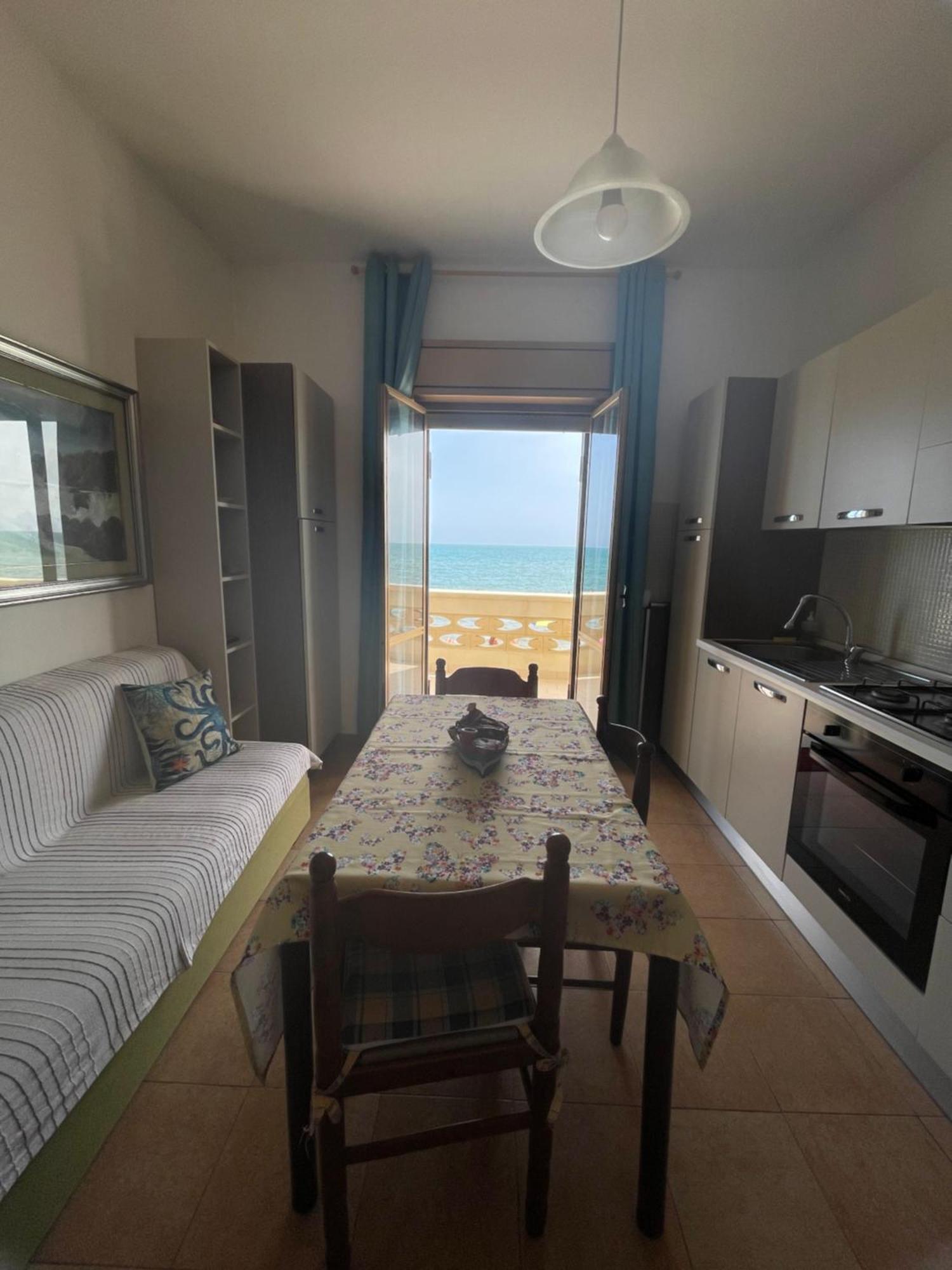 Paradiso Fronte Mare Villa Agnone Bagni Eksteriør bilde