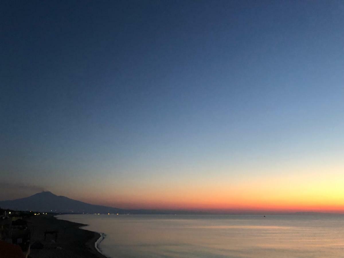 Paradiso Fronte Mare Villa Agnone Bagni Eksteriør bilde