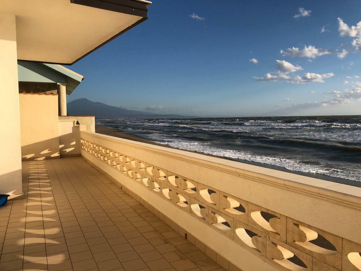 Paradiso Fronte Mare Villa Agnone Bagni Eksteriør bilde